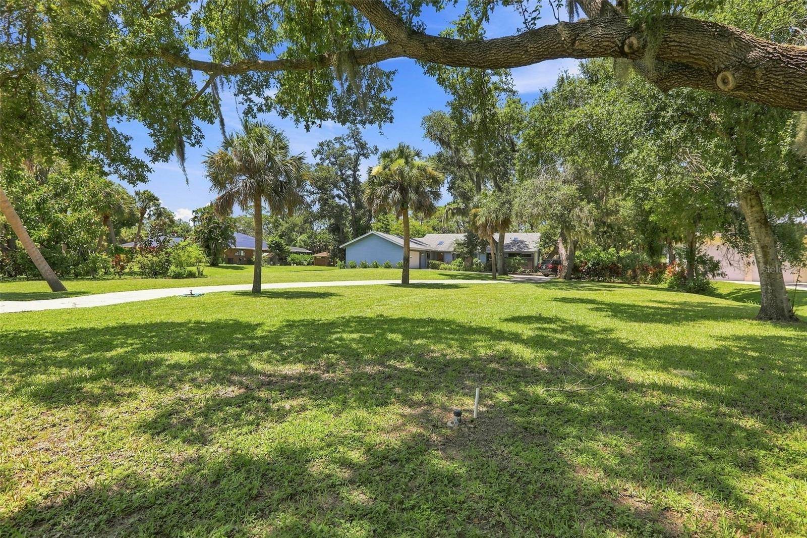 881 PINTO CIR, Nokomis, FL 34275