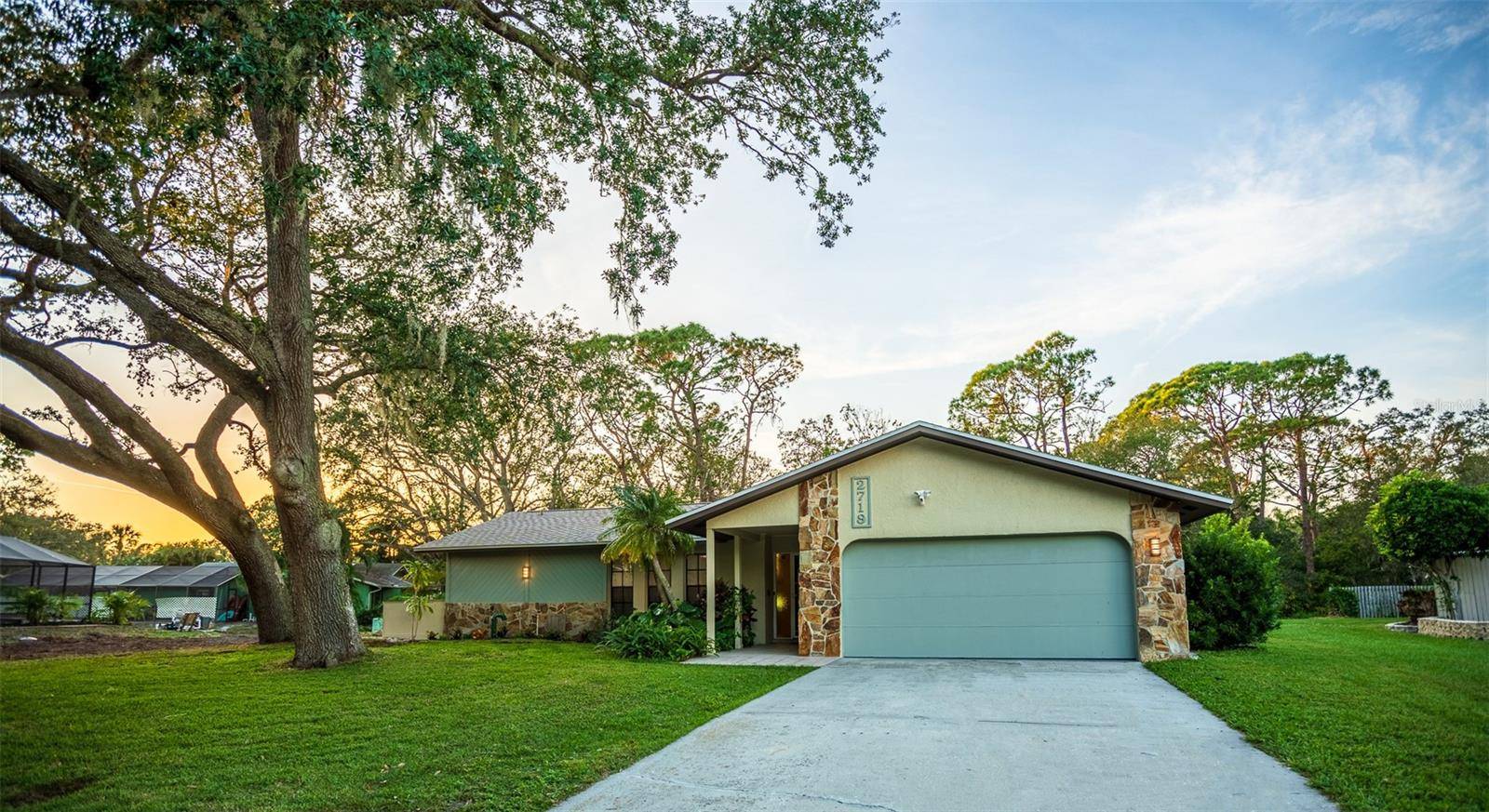 2719 FOREST KNOLL DR, Sarasota, FL 34232