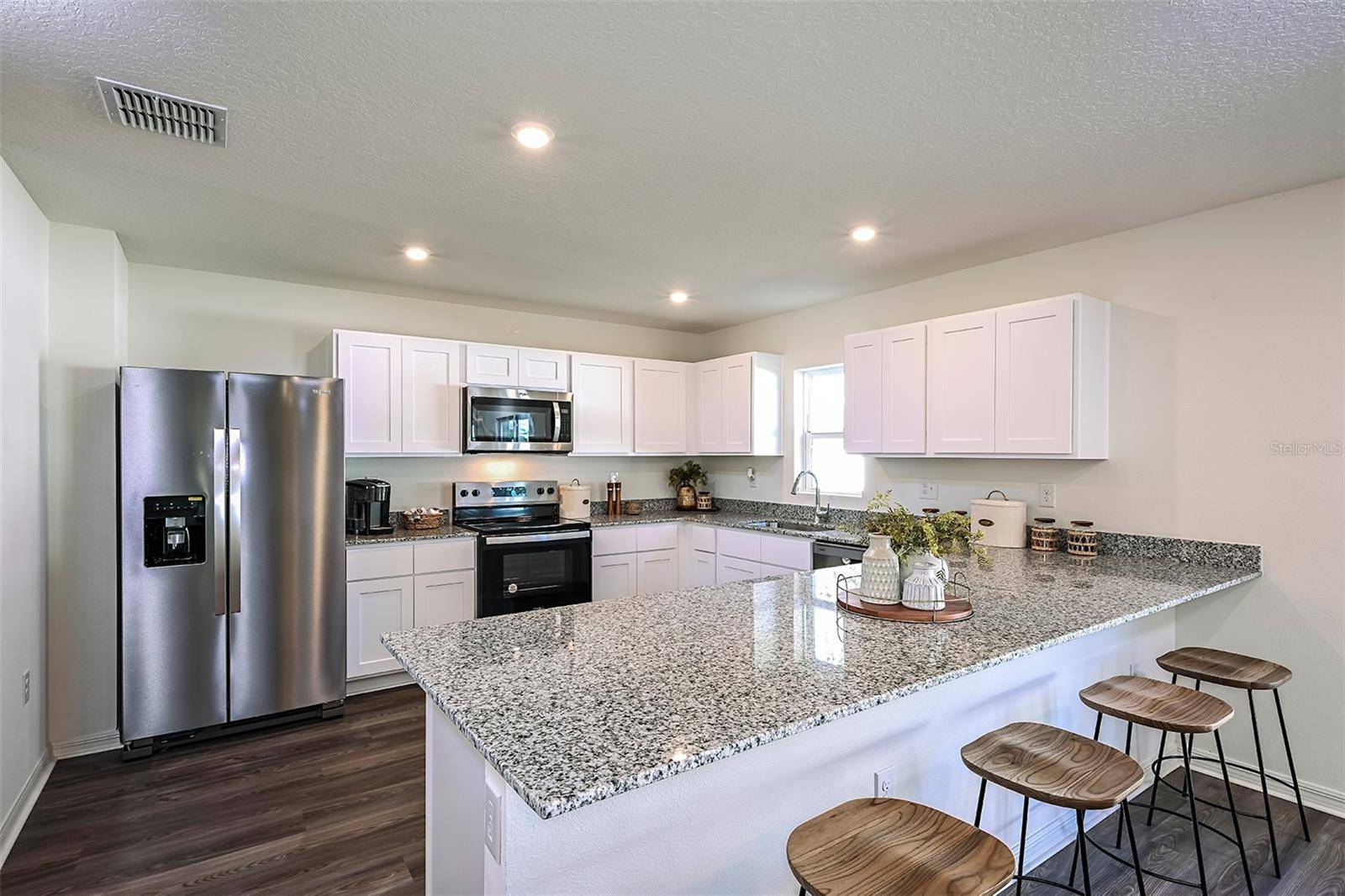 704 OAK HAMMOCK WAY, Avon Park, FL 33825