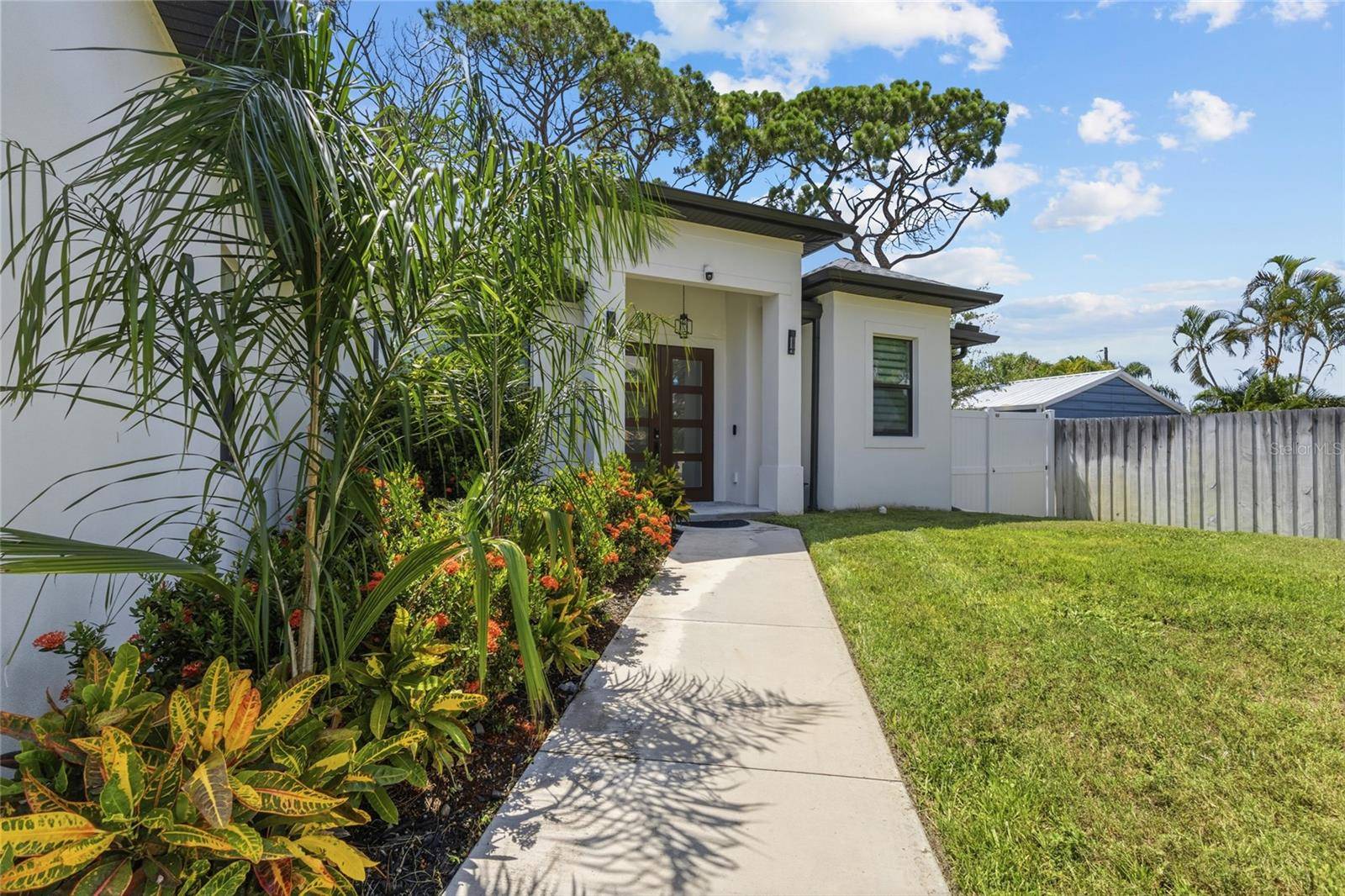 4722 NEPTUNE RD, Venice, FL 34293