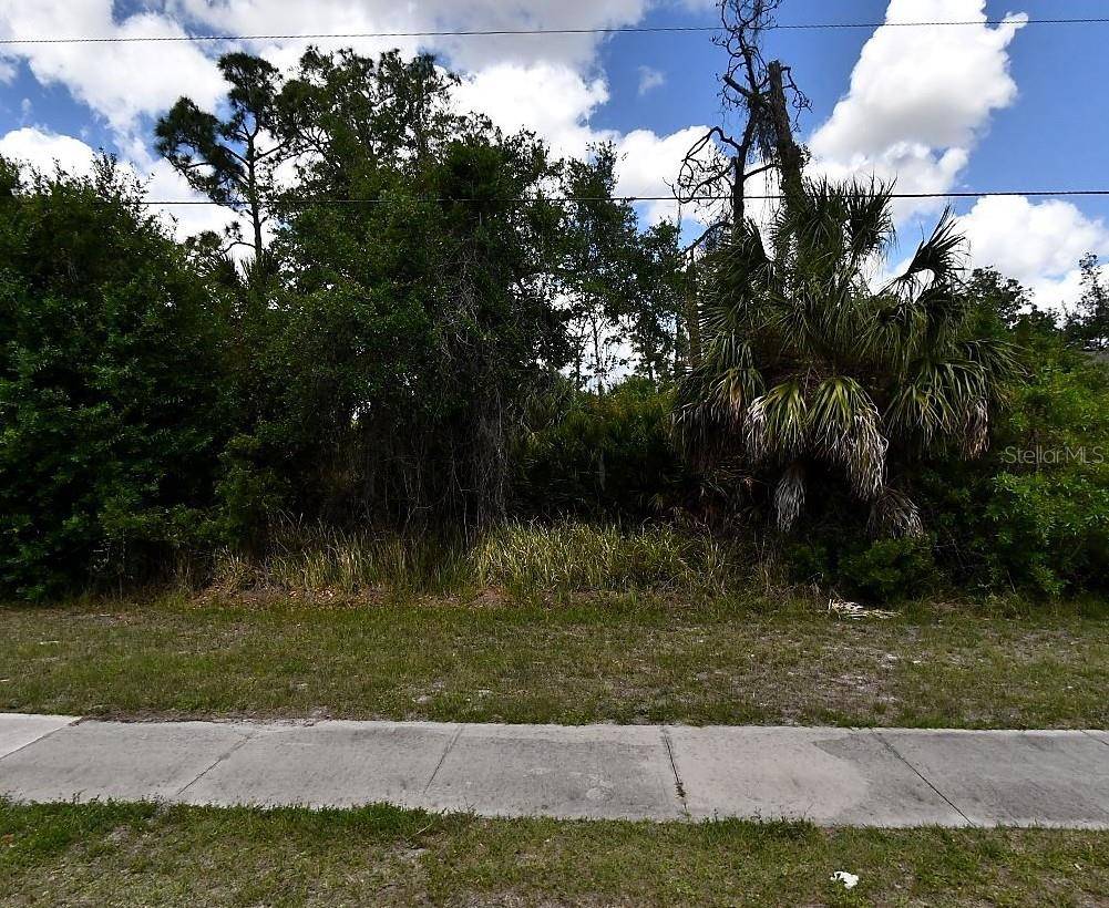 S CHAMBERLAIN BLVD, North Port, FL 34286