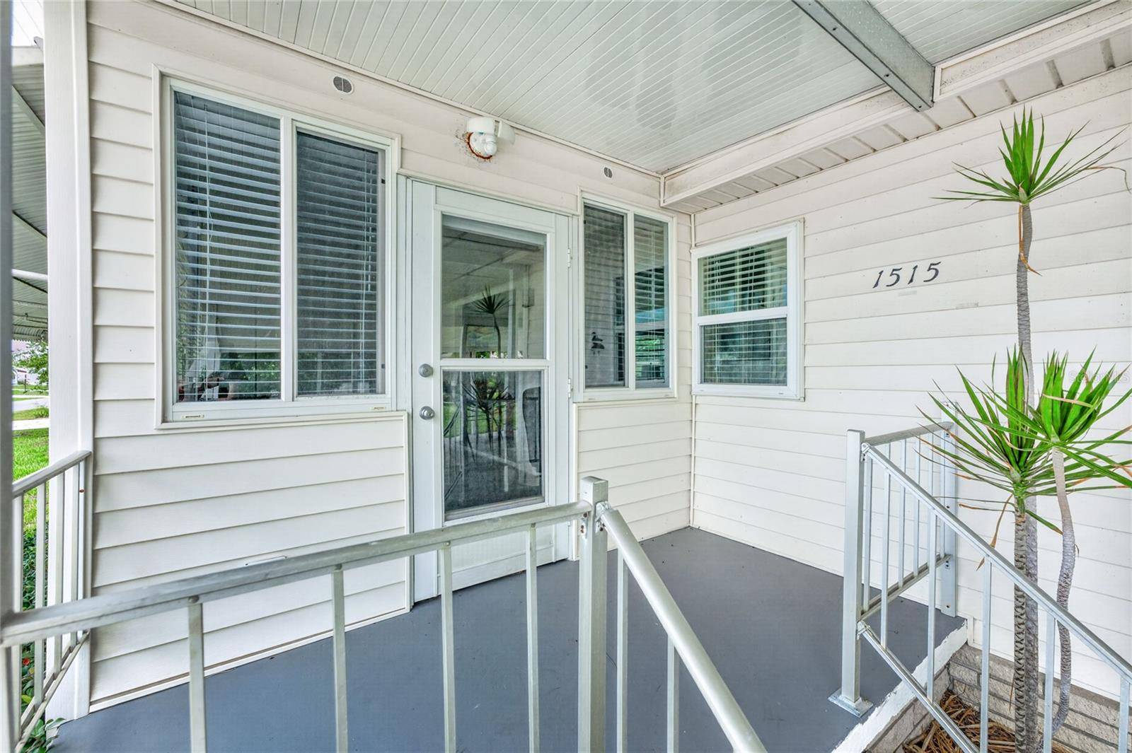 1515 SANDERLING DR, Englewood, FL 34224
