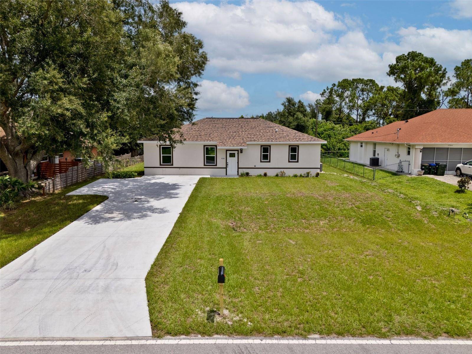 8580 W PRICE BLVD, North Port, FL 34291