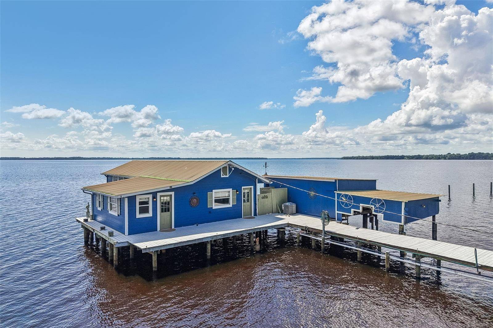 21 S LAKE ST, Crescent City, FL 32112
