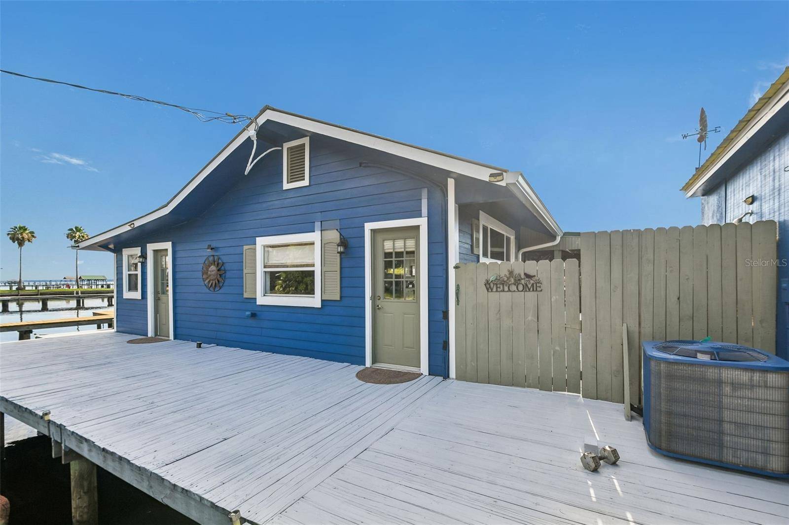 21 S LAKE ST, Crescent City, FL 32112
