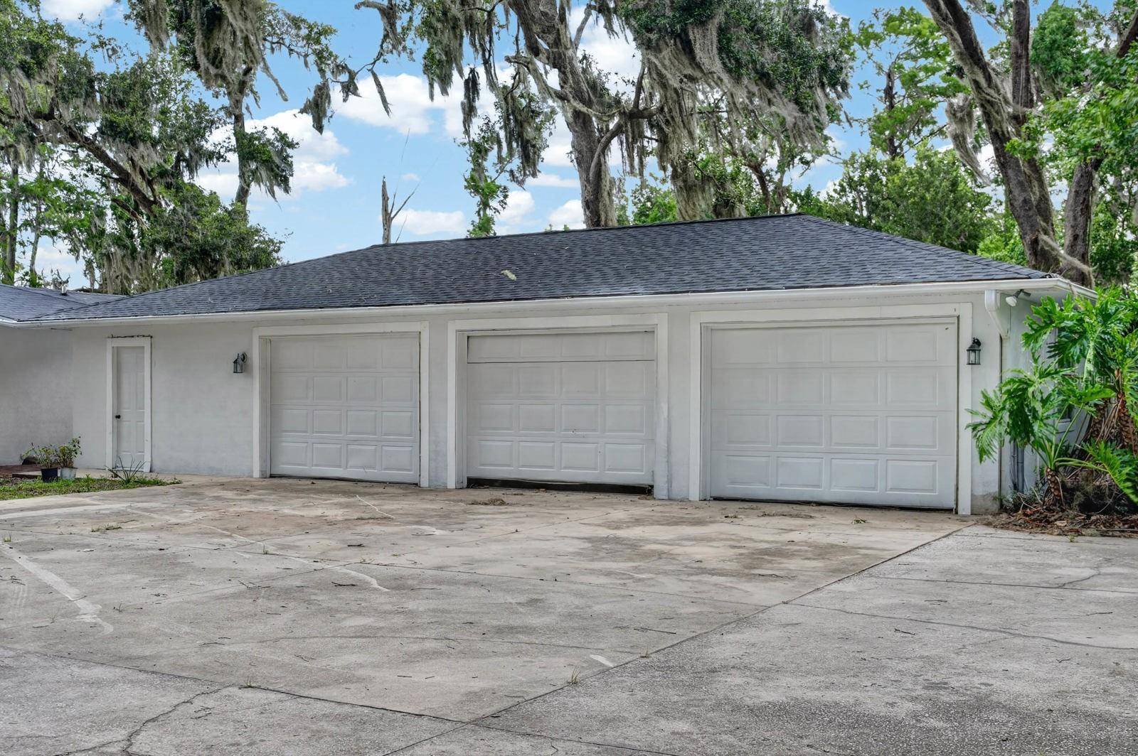 157 W GRANDVIEW DR, East Palatka, FL 32131