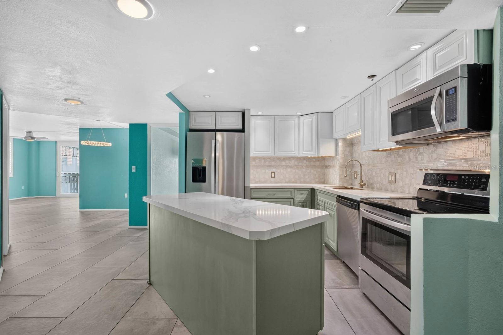 935 N HALIFAX AVE #406, Daytona Beach, FL 32118