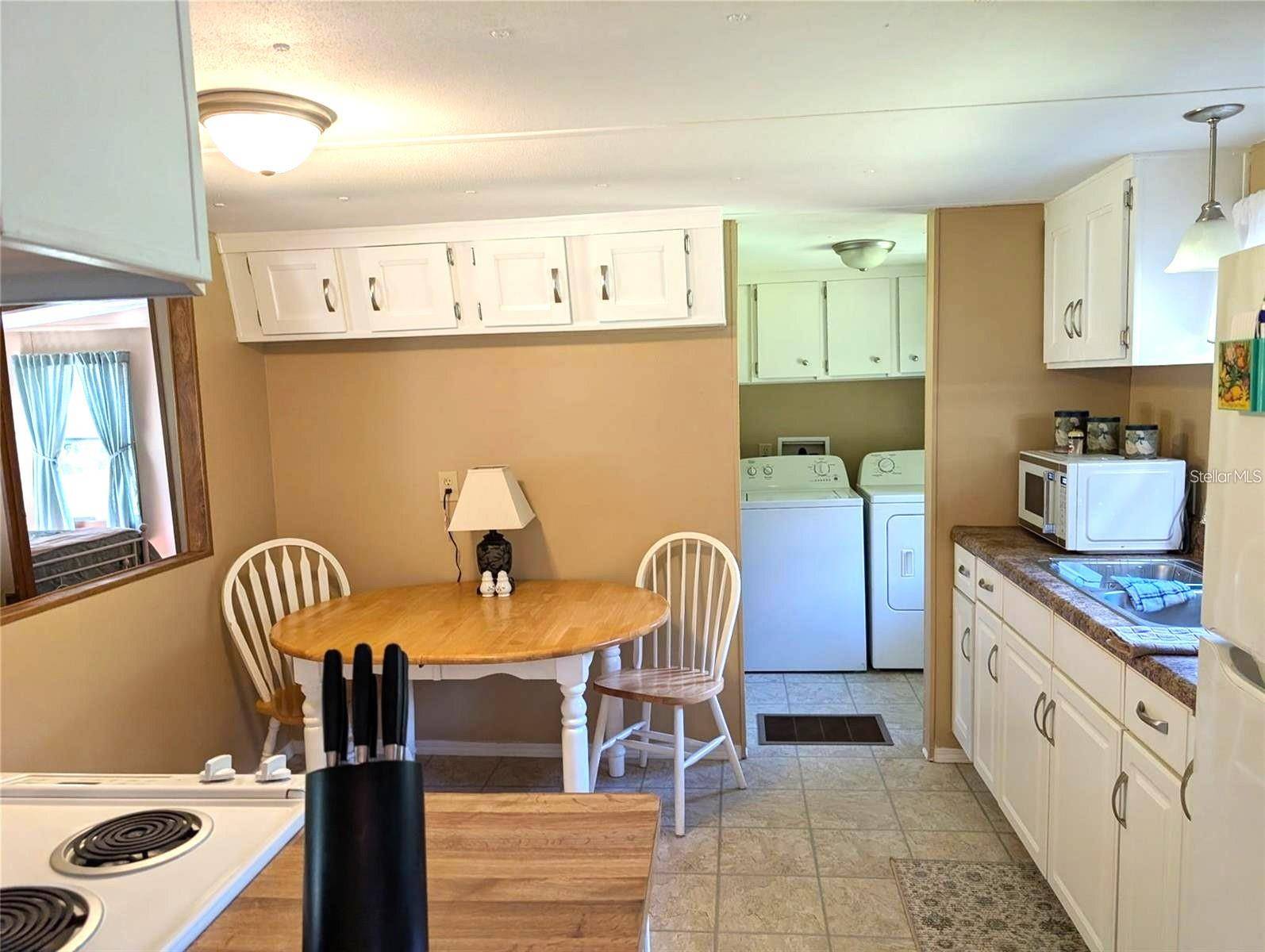 56314 BLUE CREEK RD, Astor, FL 32102