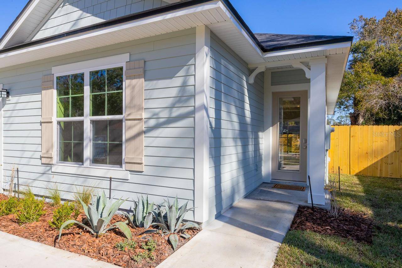 102 ORANGE TREE RD, East Palatka, FL 32131