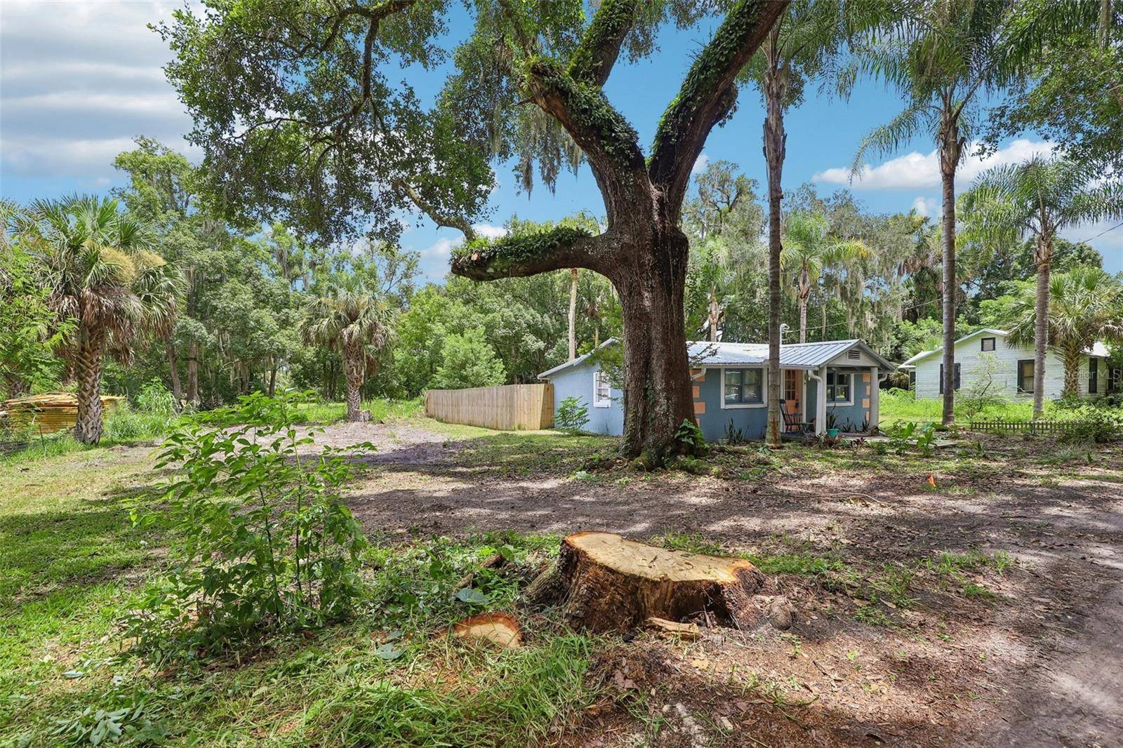 521 S 9TH ST, Crescent City, FL 32112