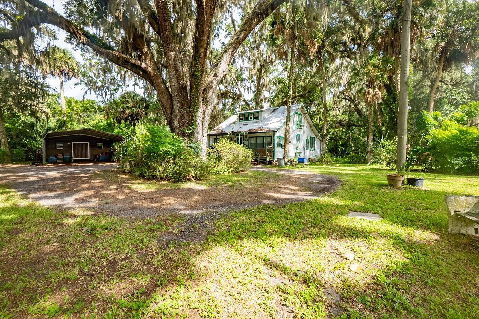 104 W LOUIS BROER RD, East Palatka, FL 32131