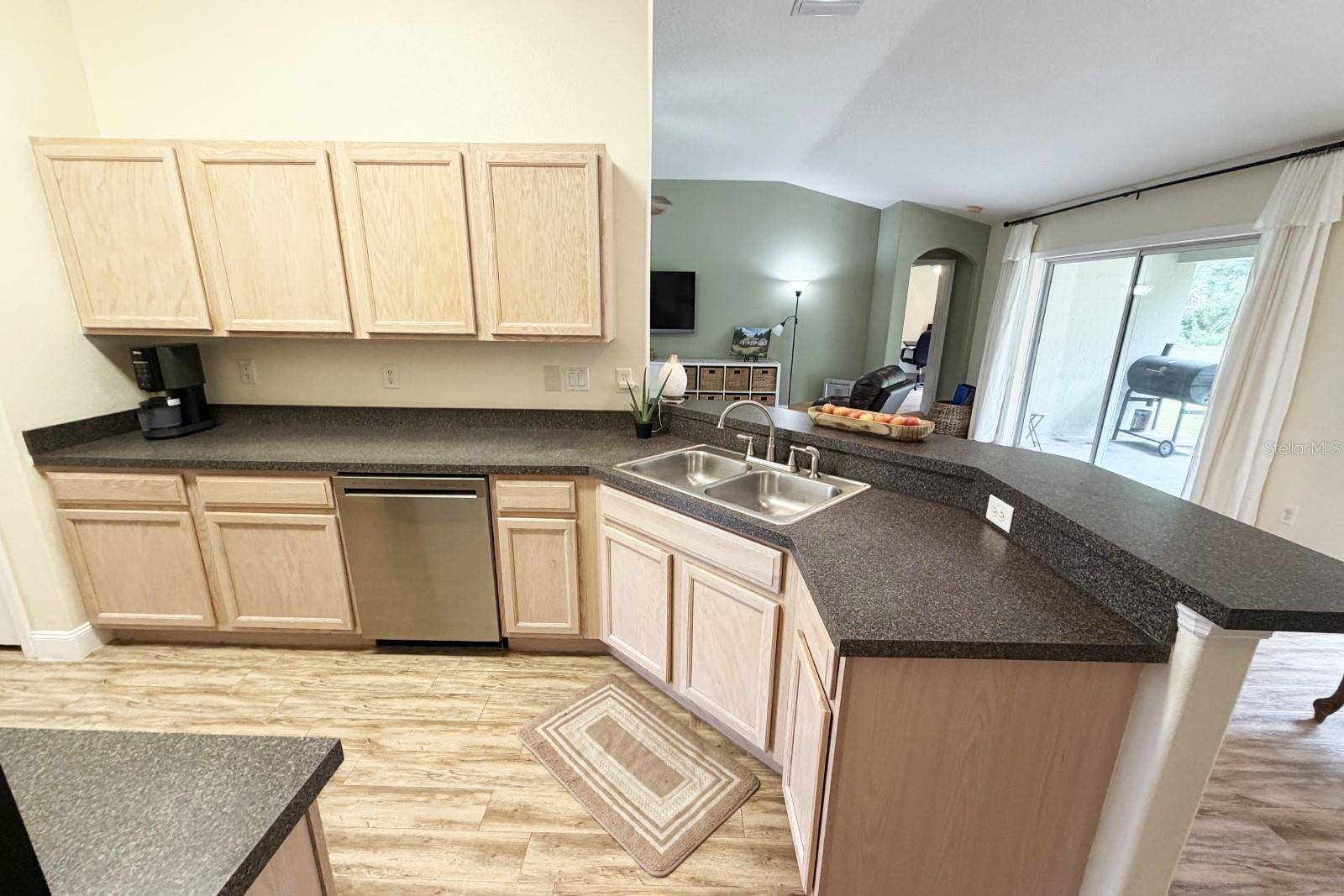 1 SLEEPING BEAUTY PL, Palm Coast, FL 32164