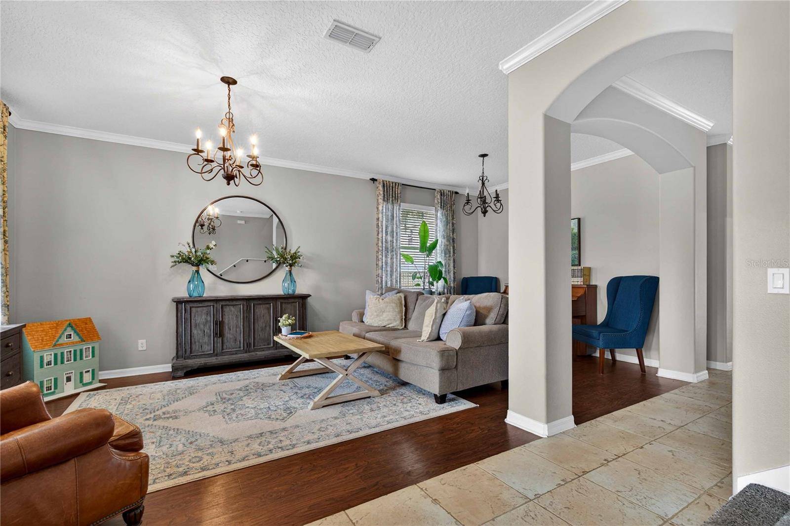 303 W BLUE WATER EDGE DR, Eustis, FL 32736