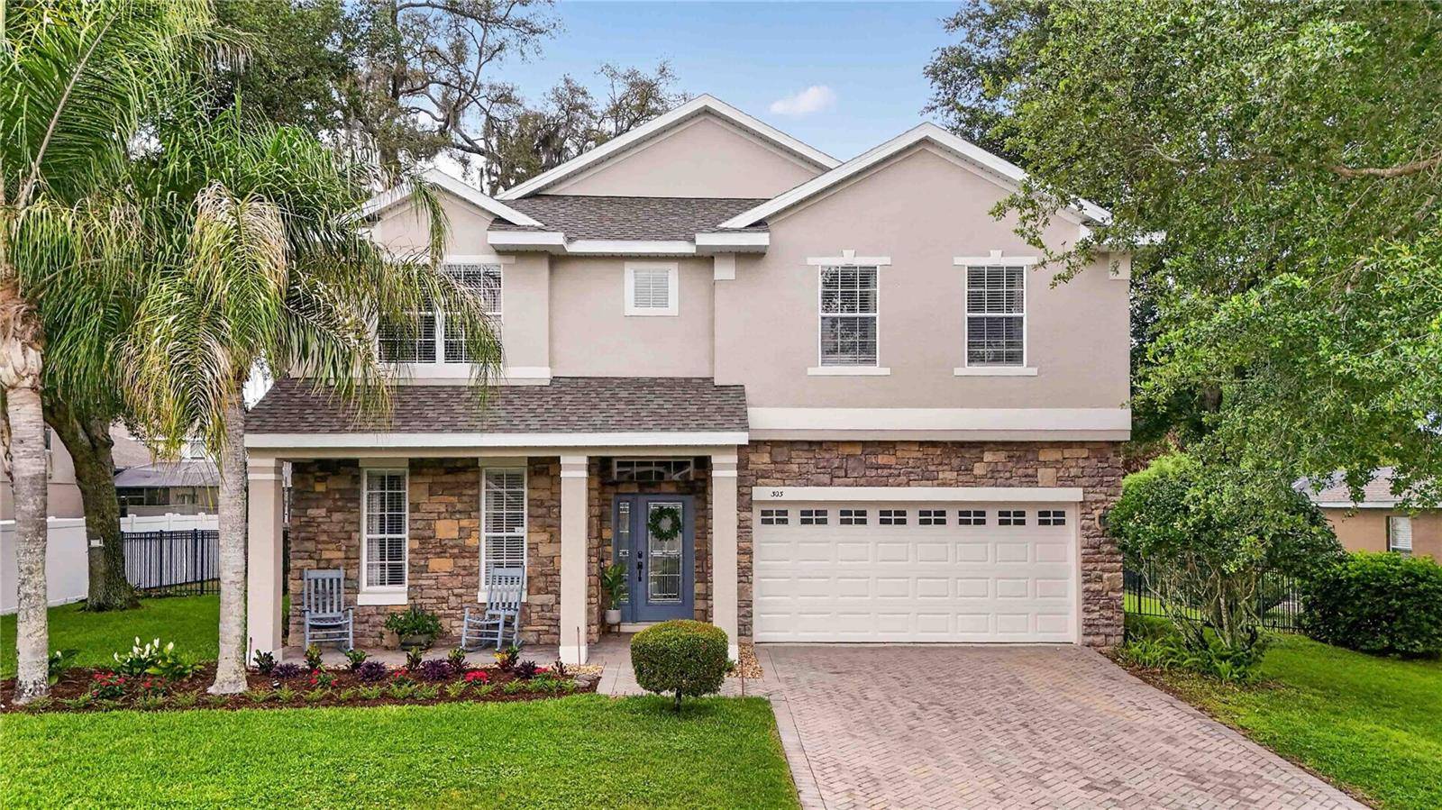 303 W BLUE WATER EDGE DR, Eustis, FL 32736