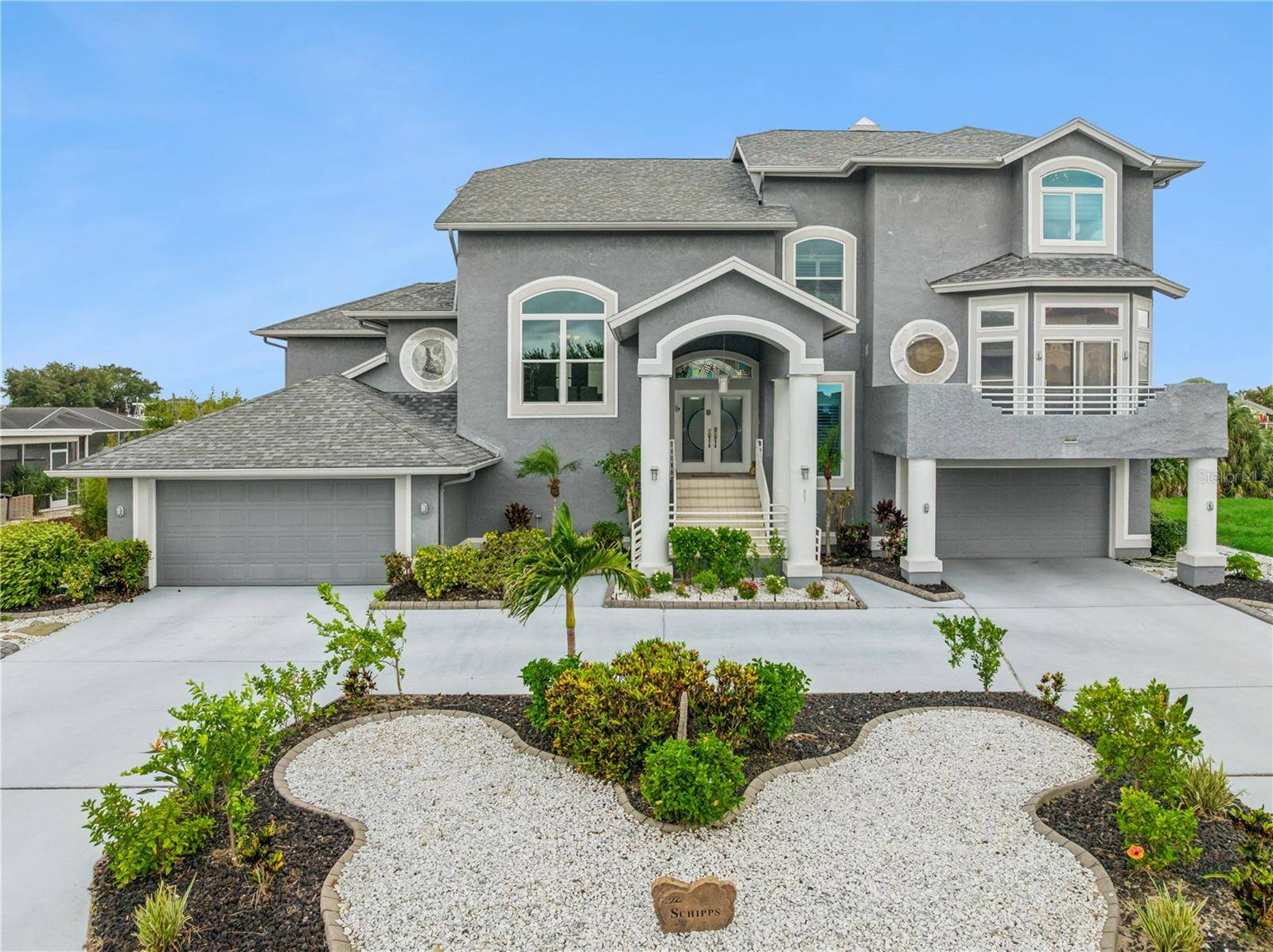 807 CHIPAWAY DR, Apollo Beach, FL 33572