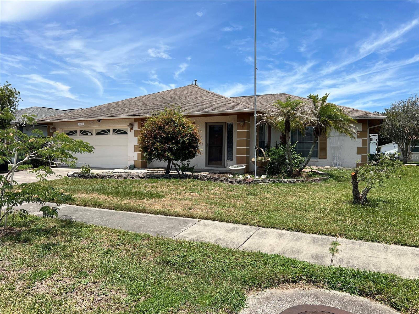 10738 LAZY LAKE DR, Orlando, FL 32821