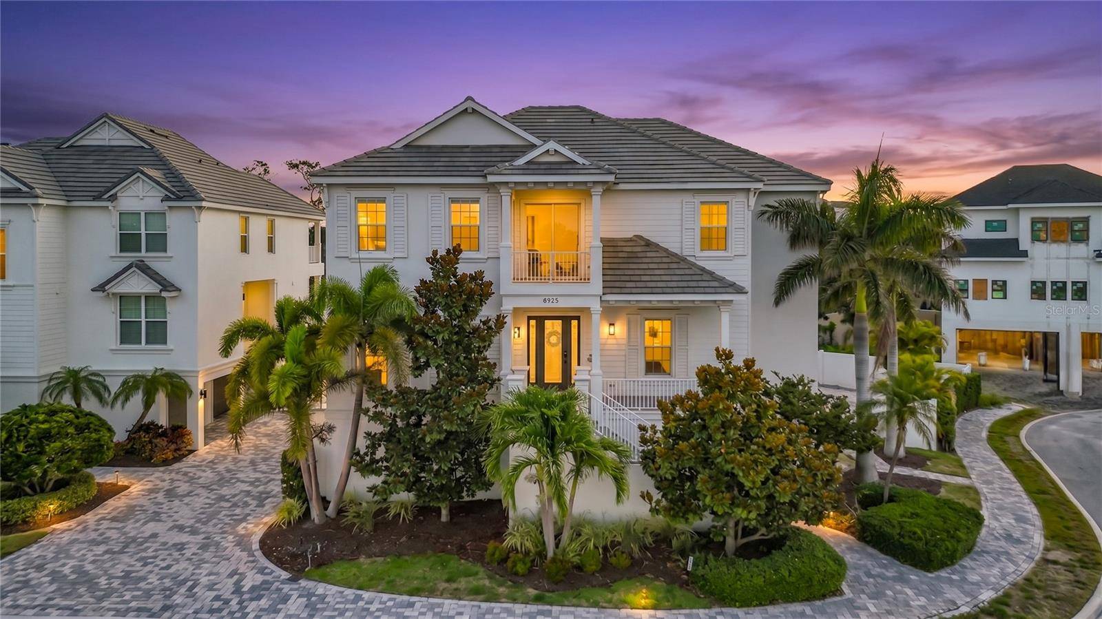 6925 BOCHI CIR, Sarasota, FL 34242