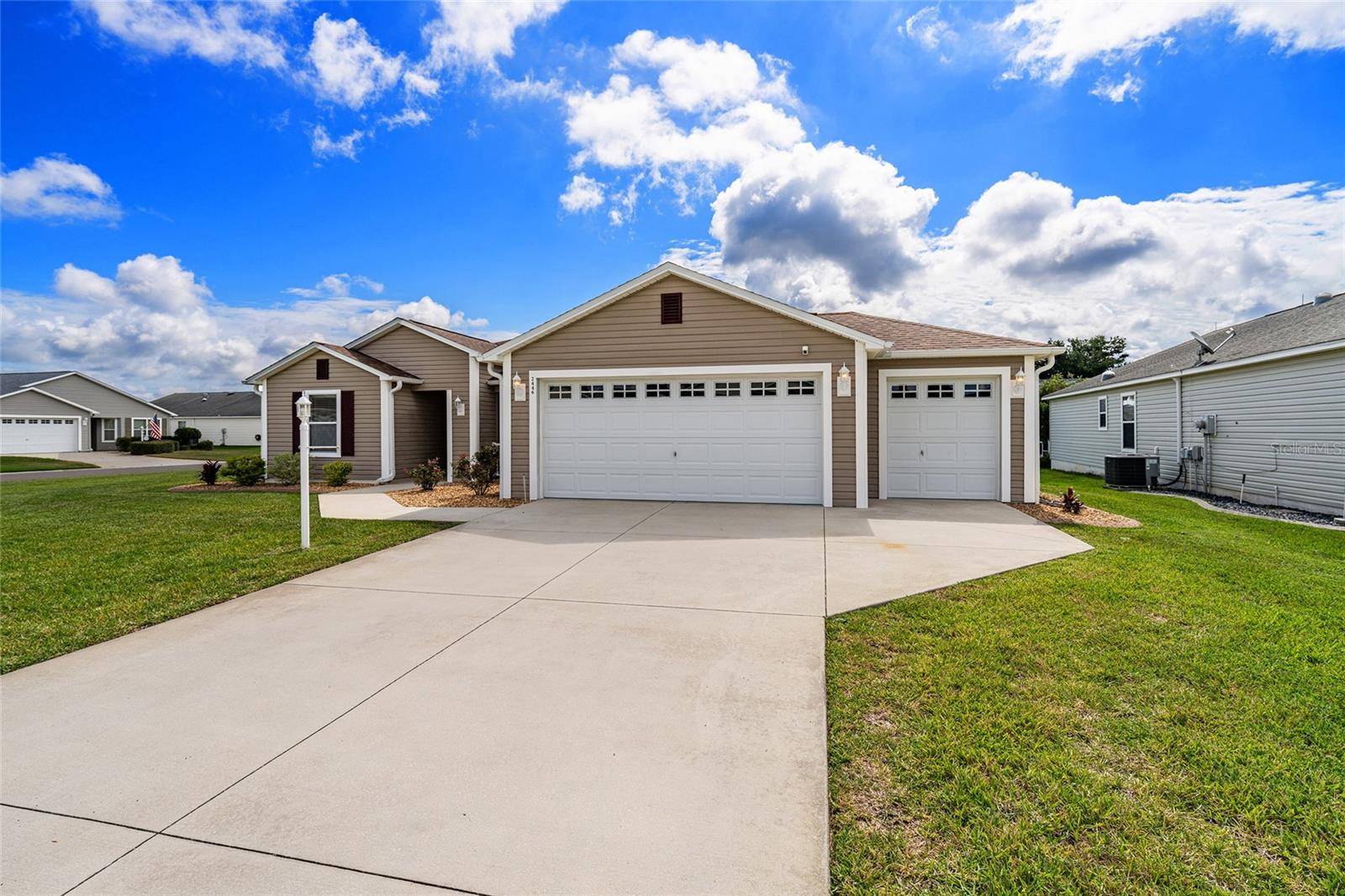2446 HOPESPRING LOOP, The Villages, FL 32162