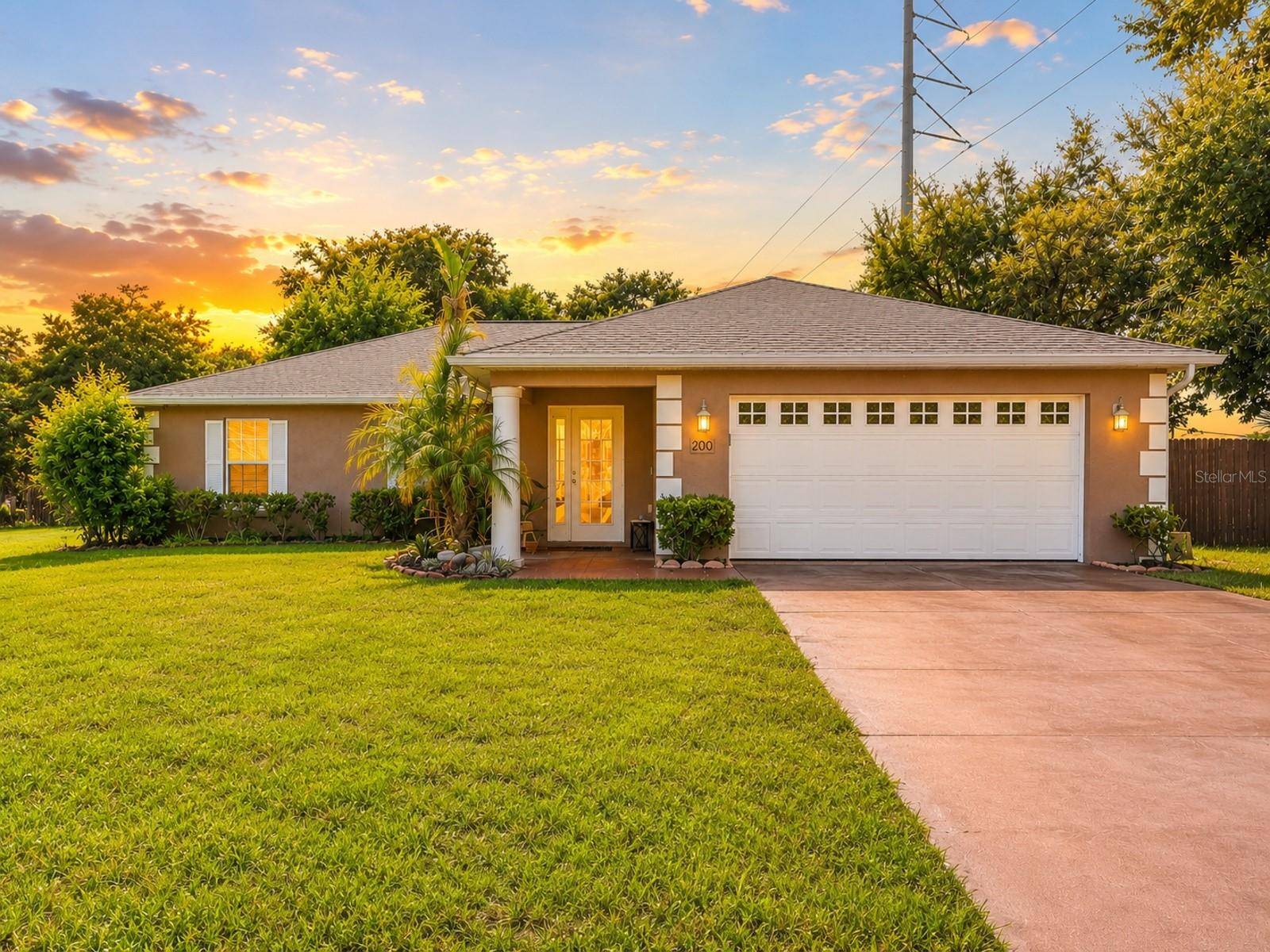 200 WATERS EDGE DR, Leesburg, FL 34748