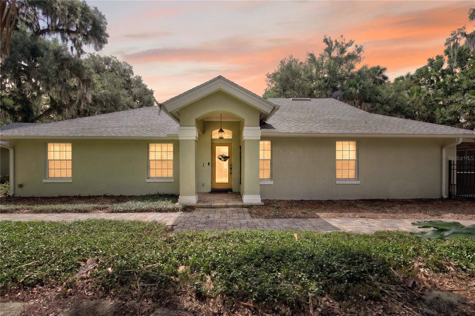 16720 BEAUCLAIRE CT, Tavares, FL 32778