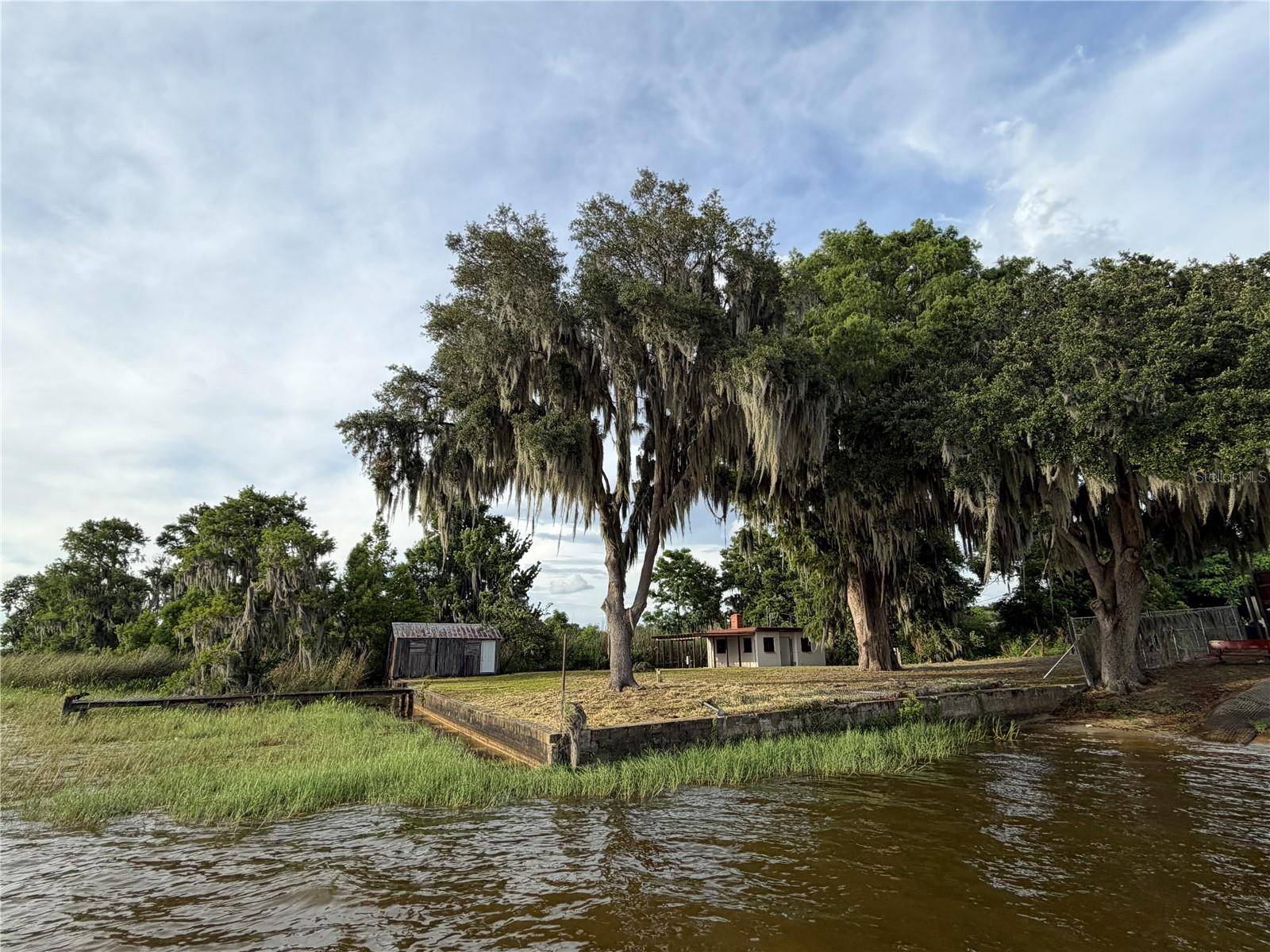 12703 CR-48, Astatula, FL 34705
