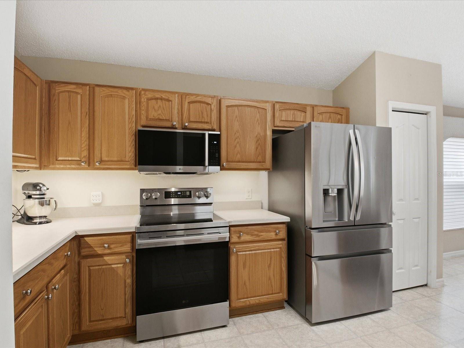 1332 CAMERO DR, The Villages, FL 32159