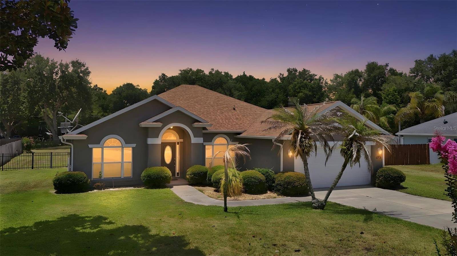 36723 SUNDANCE DR, Grand Island, FL 32735