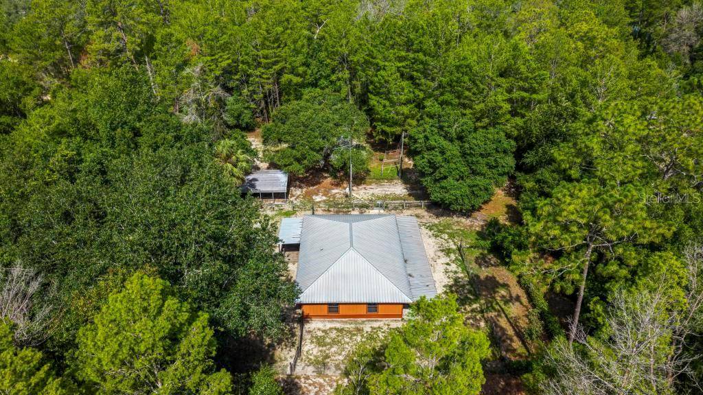 24607 POLAR BEAR RD, Paisley, FL 32767