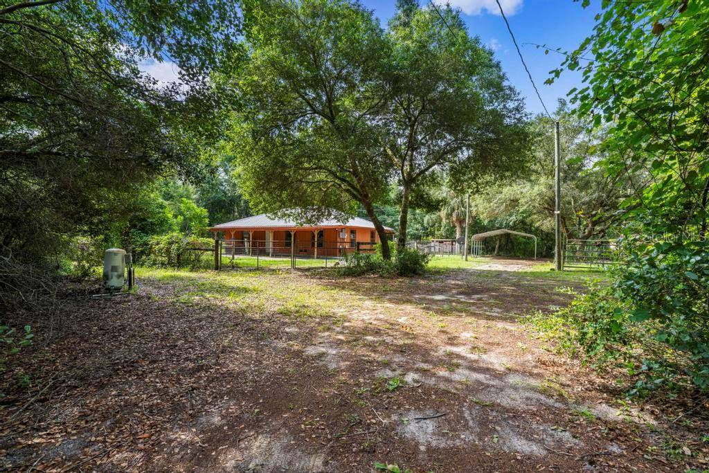 24607 POLAR BEAR RD, Paisley, FL 32767