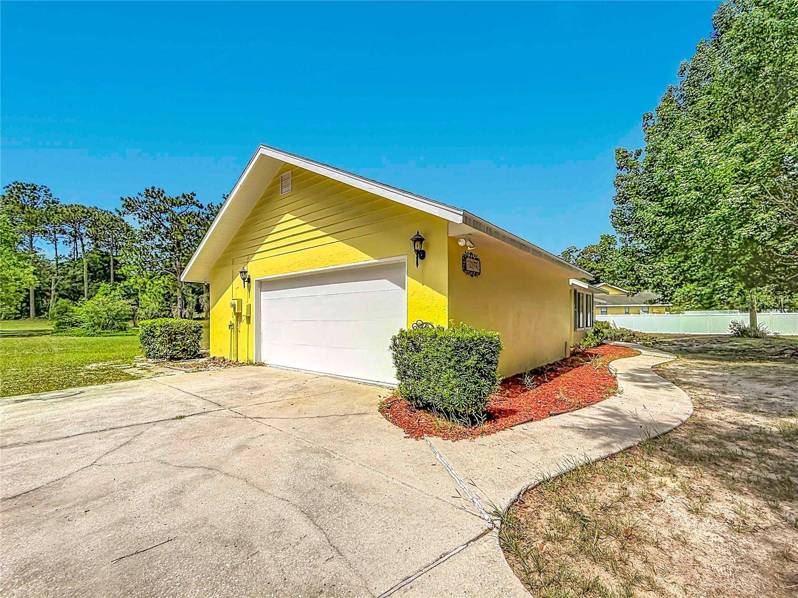 2016 W MELLINE LN, Lecanto, FL 34461