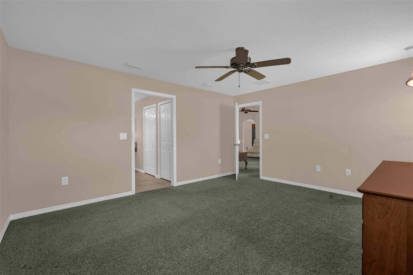 5901 CANDLE GLOW PL, Leesburg, FL 34748