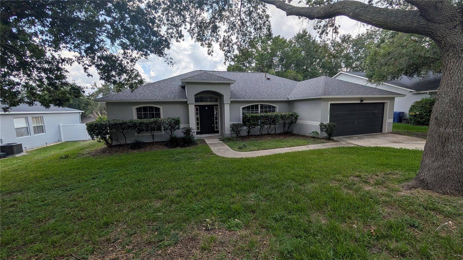 1306 WINDY BLUFF DR, Minneola, FL 34715