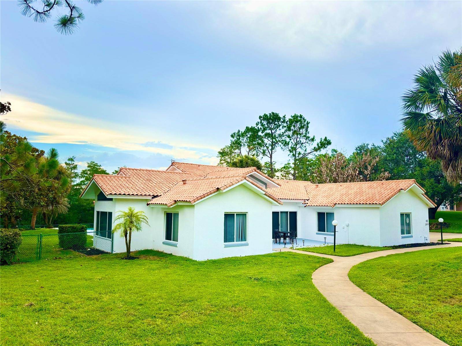 12853 BELLERIVE DR, Clermont, FL 34711