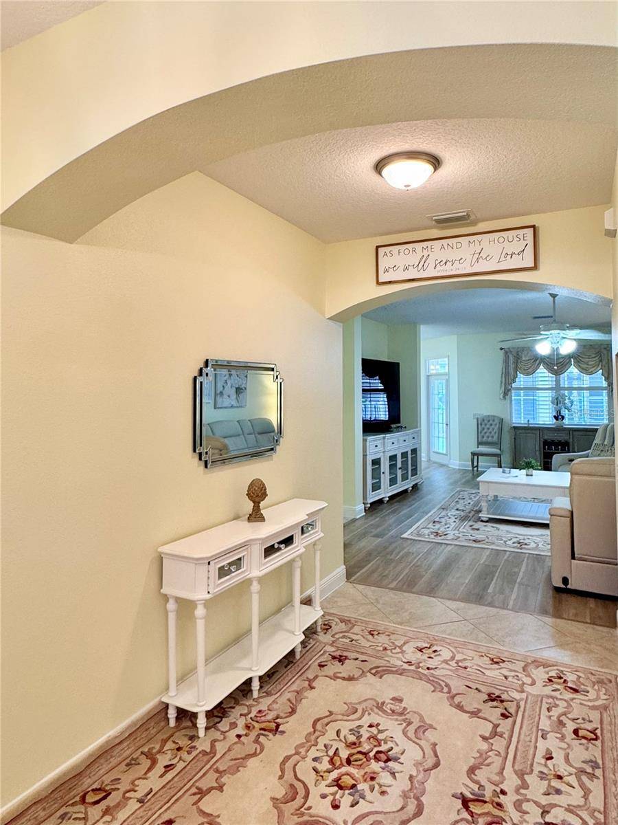 646 MURPHYS ESTATE DR, The Villages, FL 32162