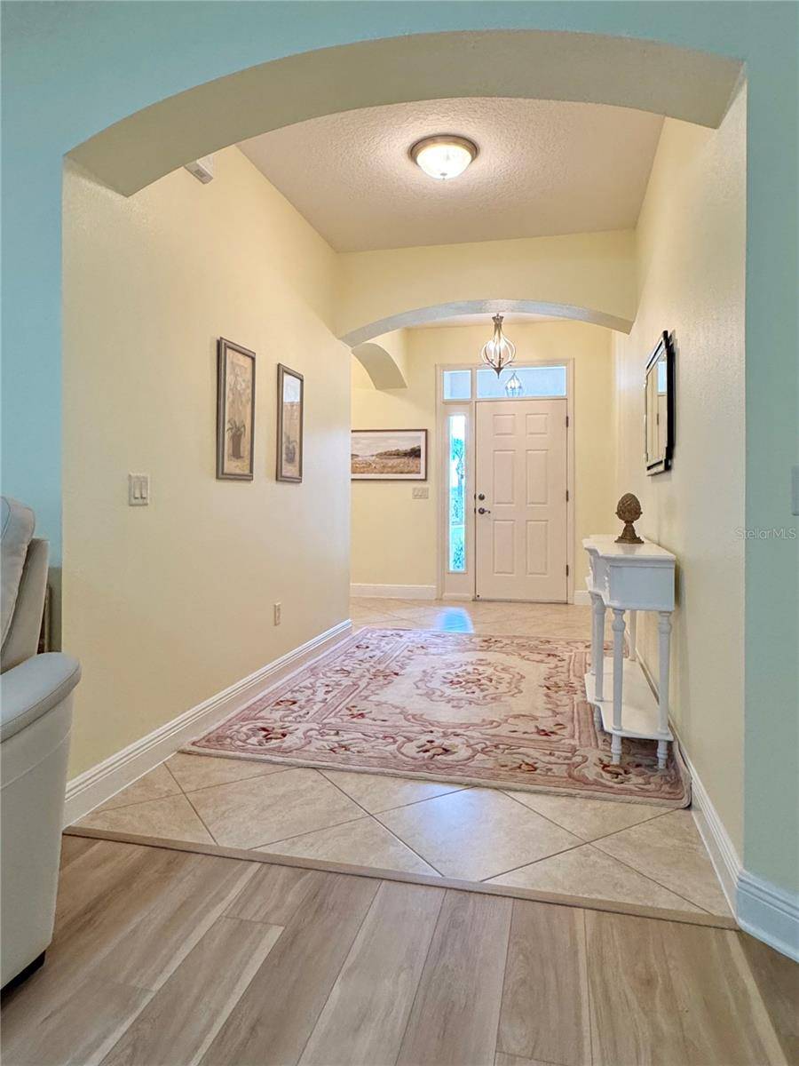 646 MURPHYS ESTATE DR, The Villages, FL 32162