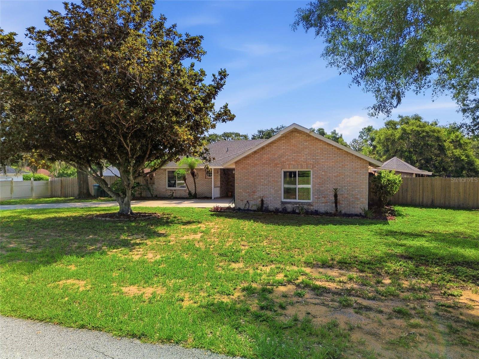 17522 HILLSIDE DR, Montverde, FL 34756