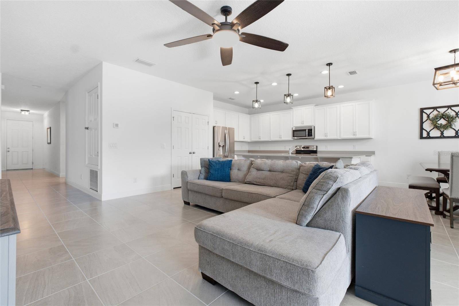 180 JENSEN DR, Groveland, FL 34736