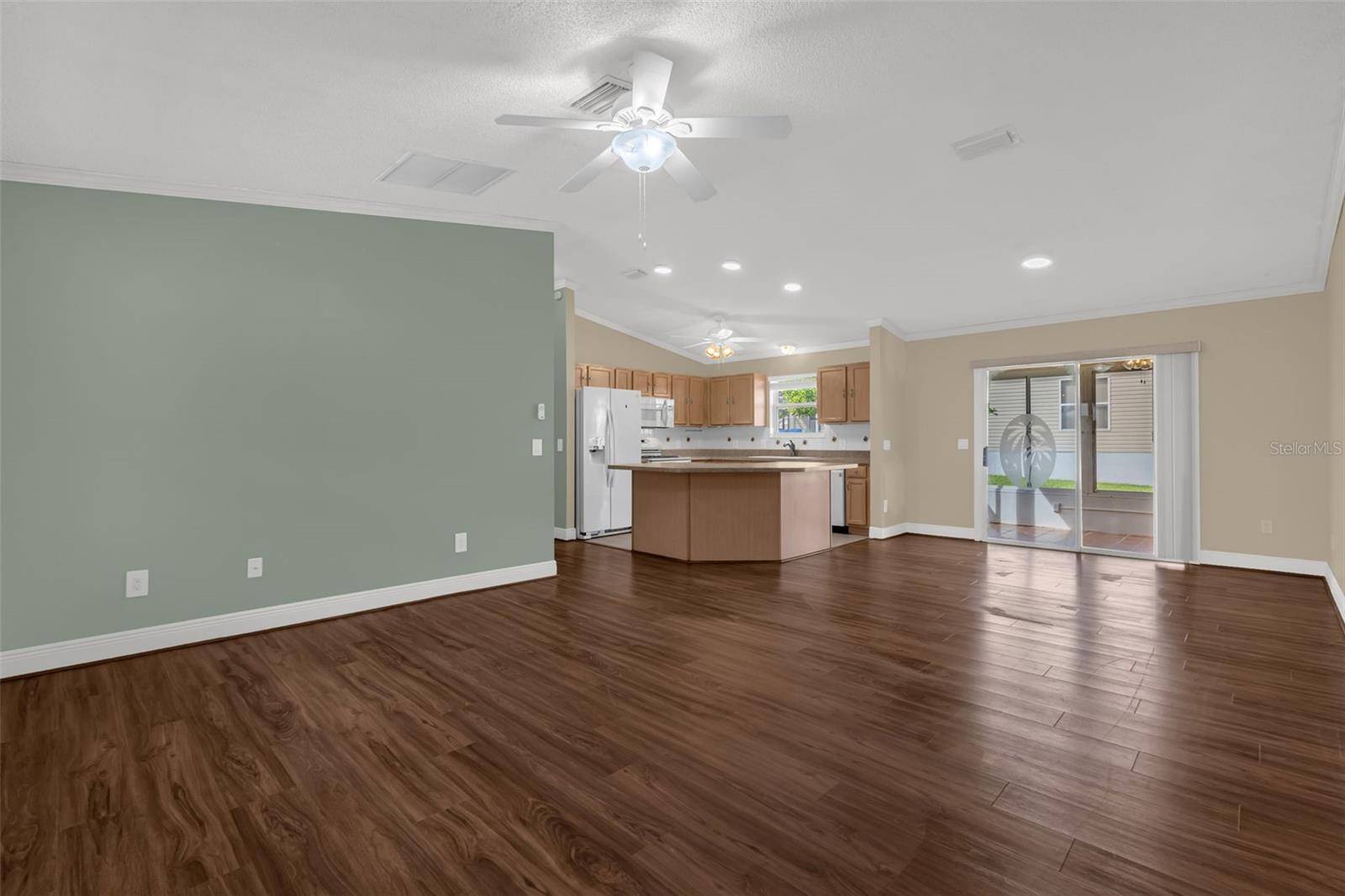17648 SE 93RD BUTLER CT, The Villages, FL 32162