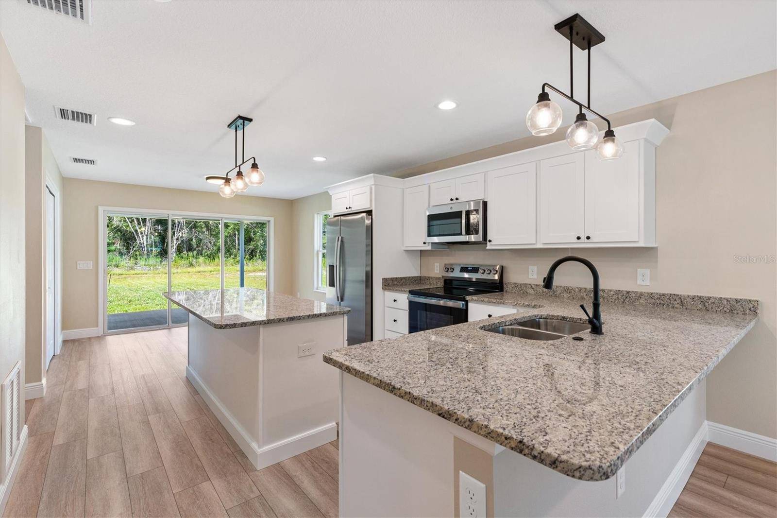 533 E ANDERSON AVE, Bushnell, FL 33513