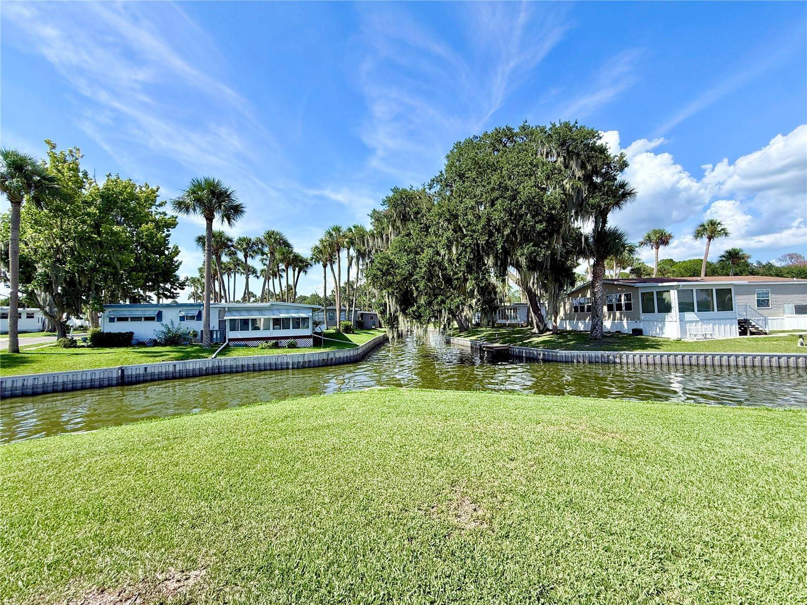 29 CLUB HOUSE, Eustis, FL 32726