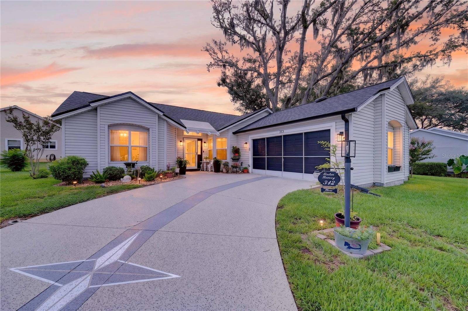 313 GONZALES PL, Lady Lake, FL 32159