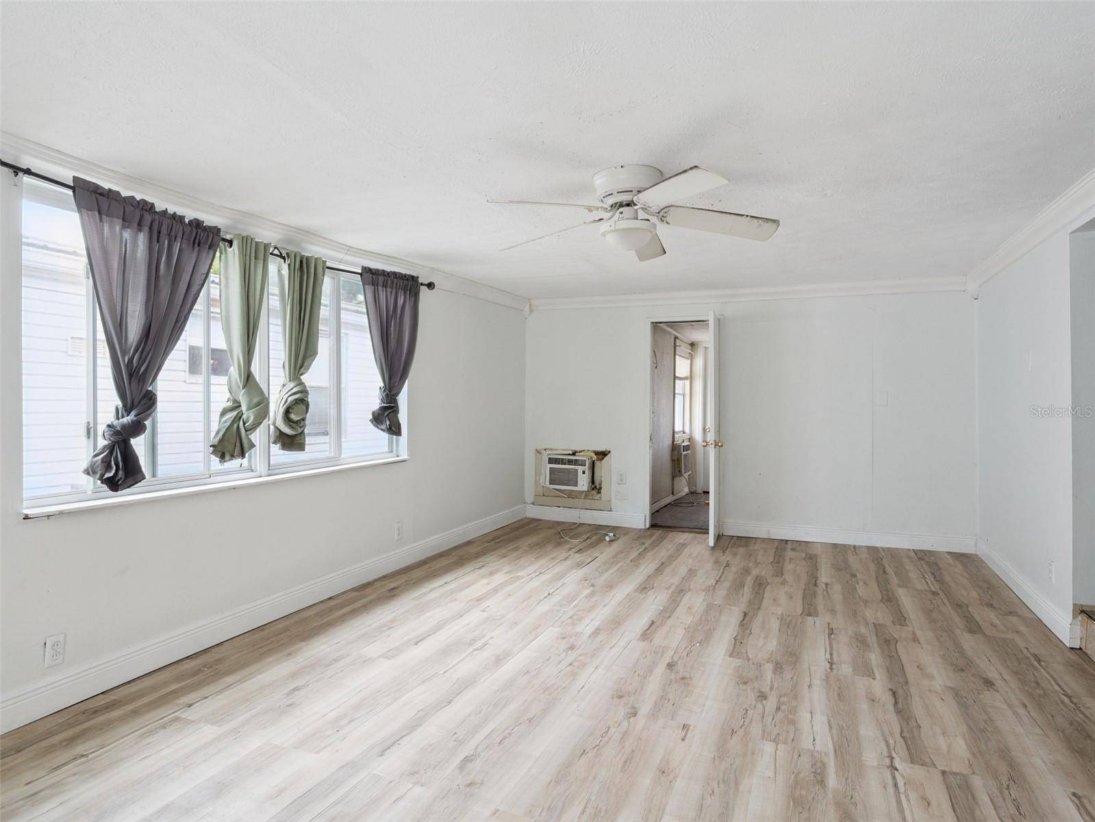 13602 PALM DR, Astatula, FL 34705