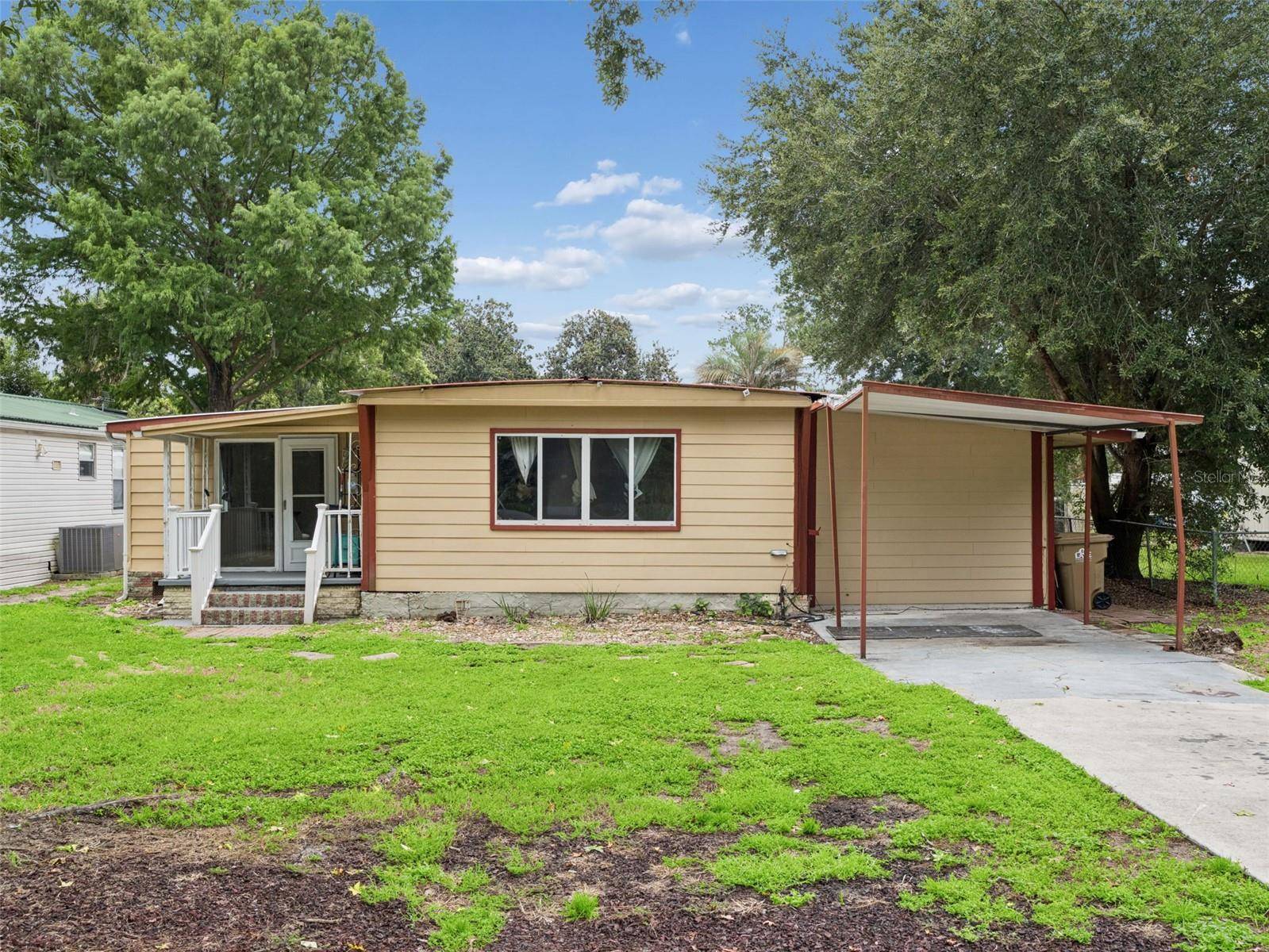 13602 PALM DR, Astatula, FL 34705