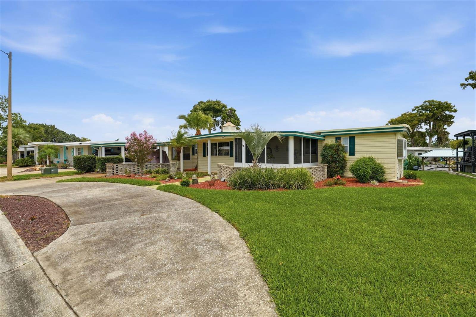 928 MORNINGVIEW DR, Tavares, FL 32778