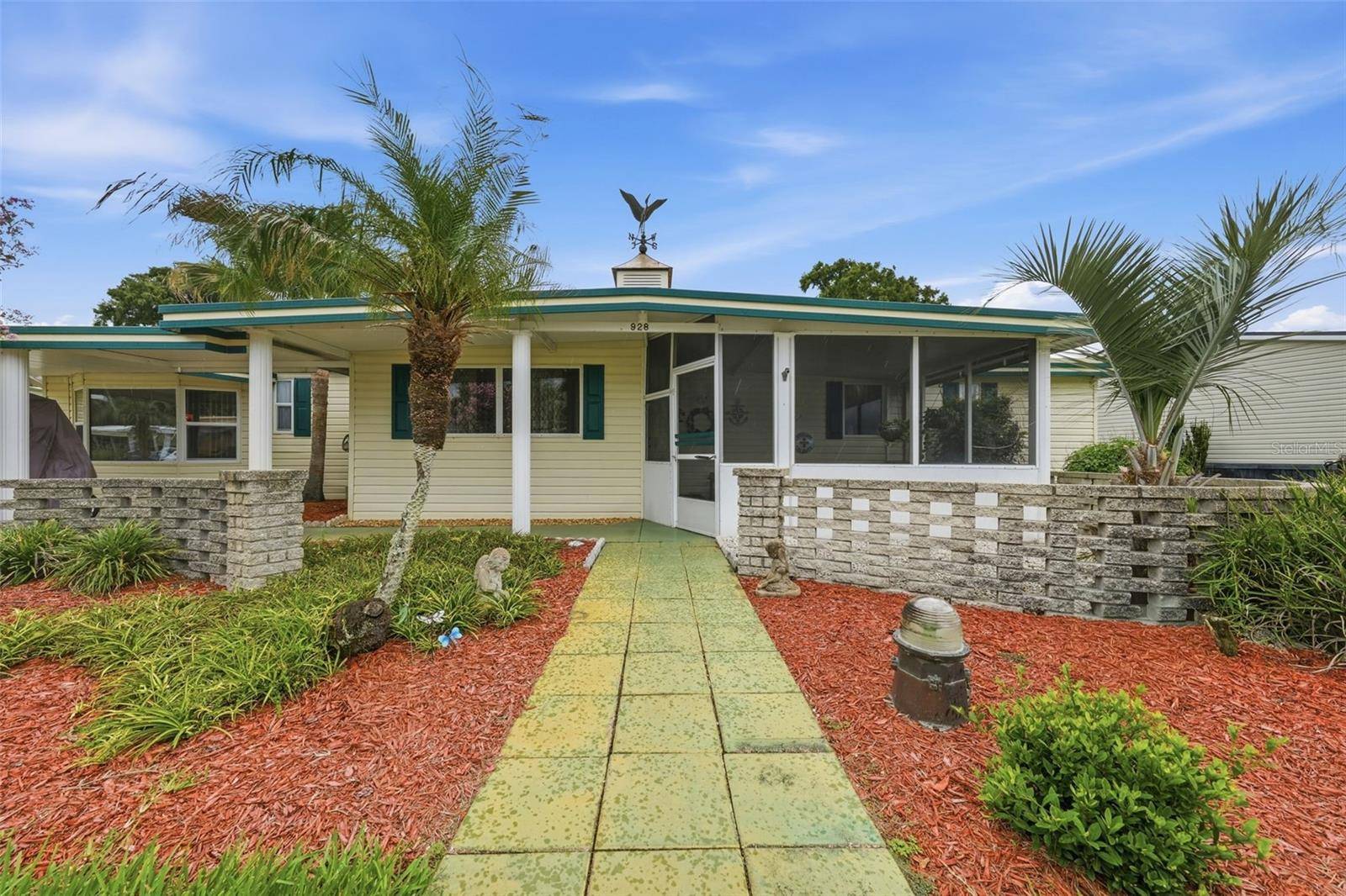 928 MORNINGVIEW DR, Tavares, FL 32778