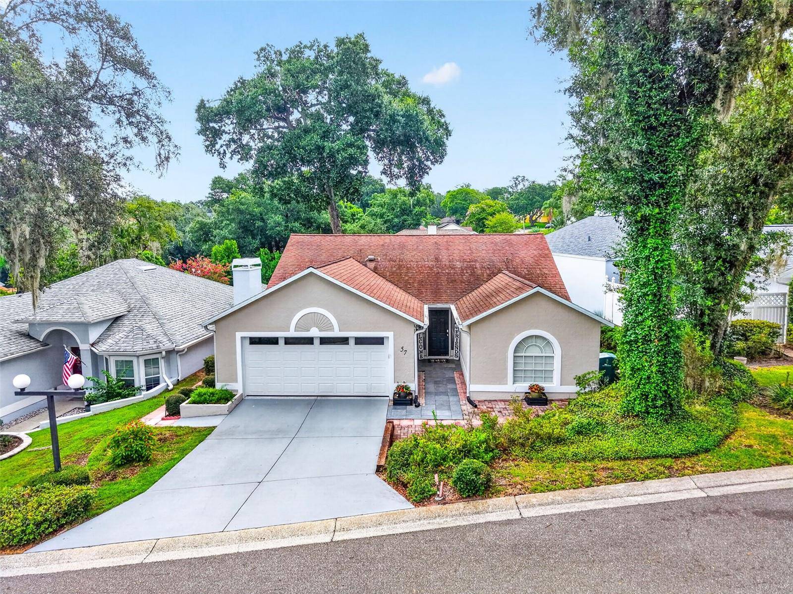 57 TOWNHILL DR, Eustis, FL 32726