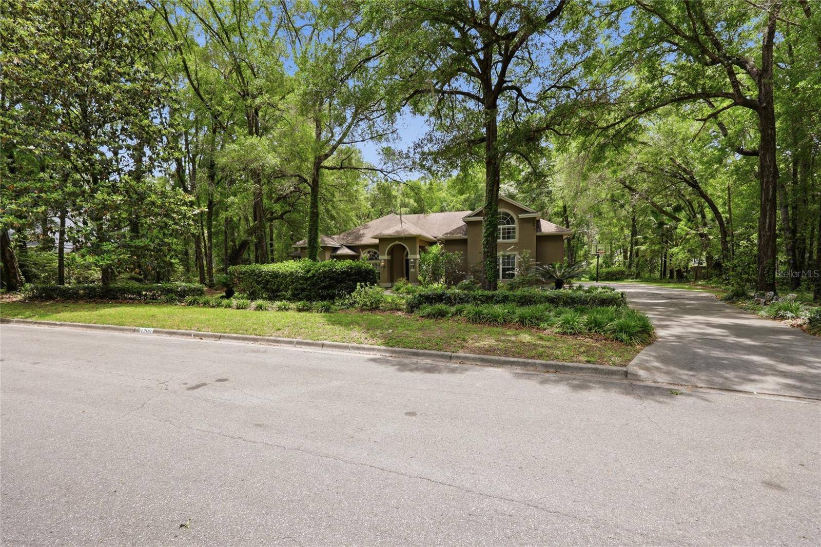 4208 SW 96TH DR, Gainesville, FL 32608