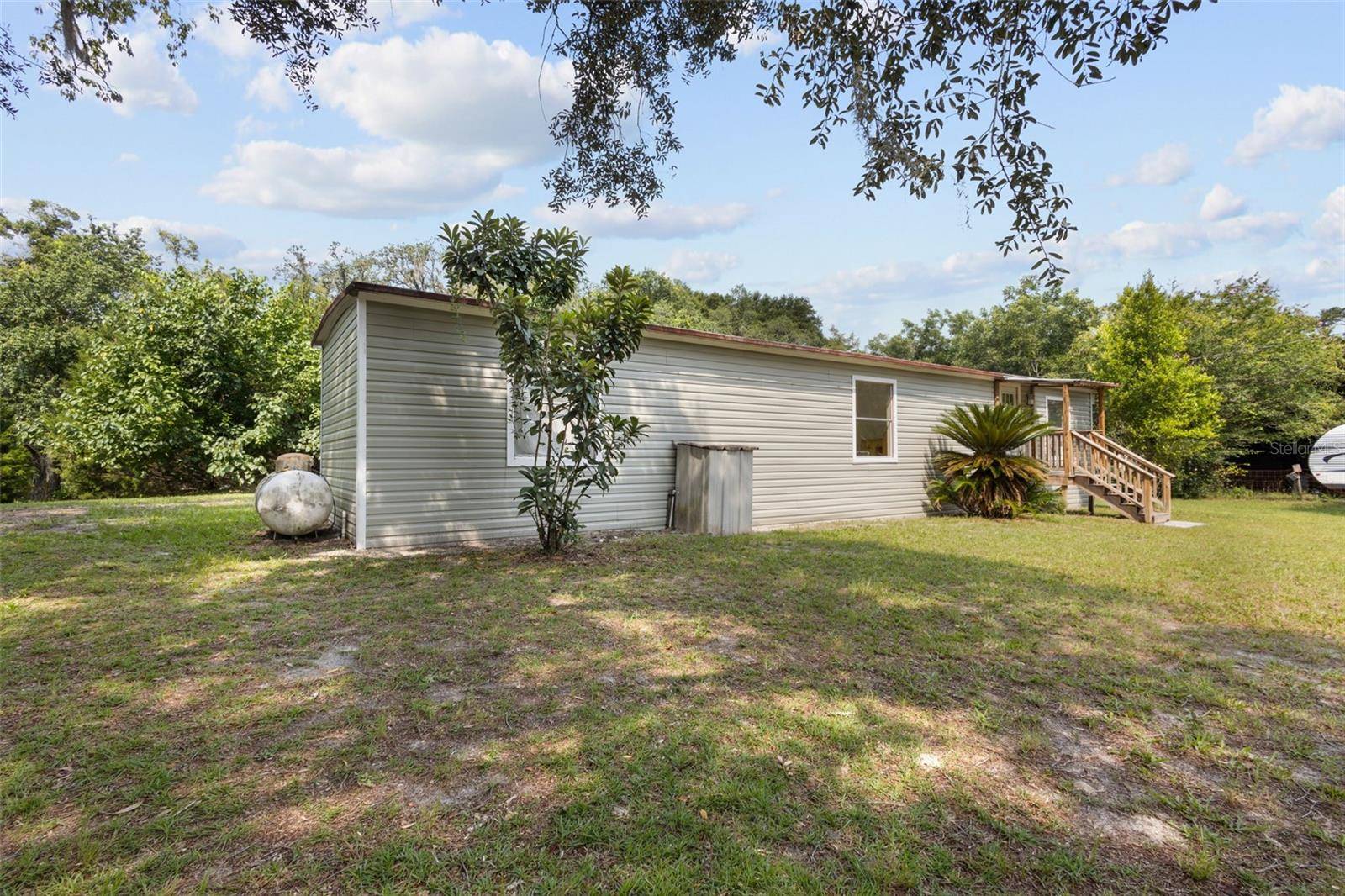 17416 NW 89TH TER, Fanning Springs, FL 32693