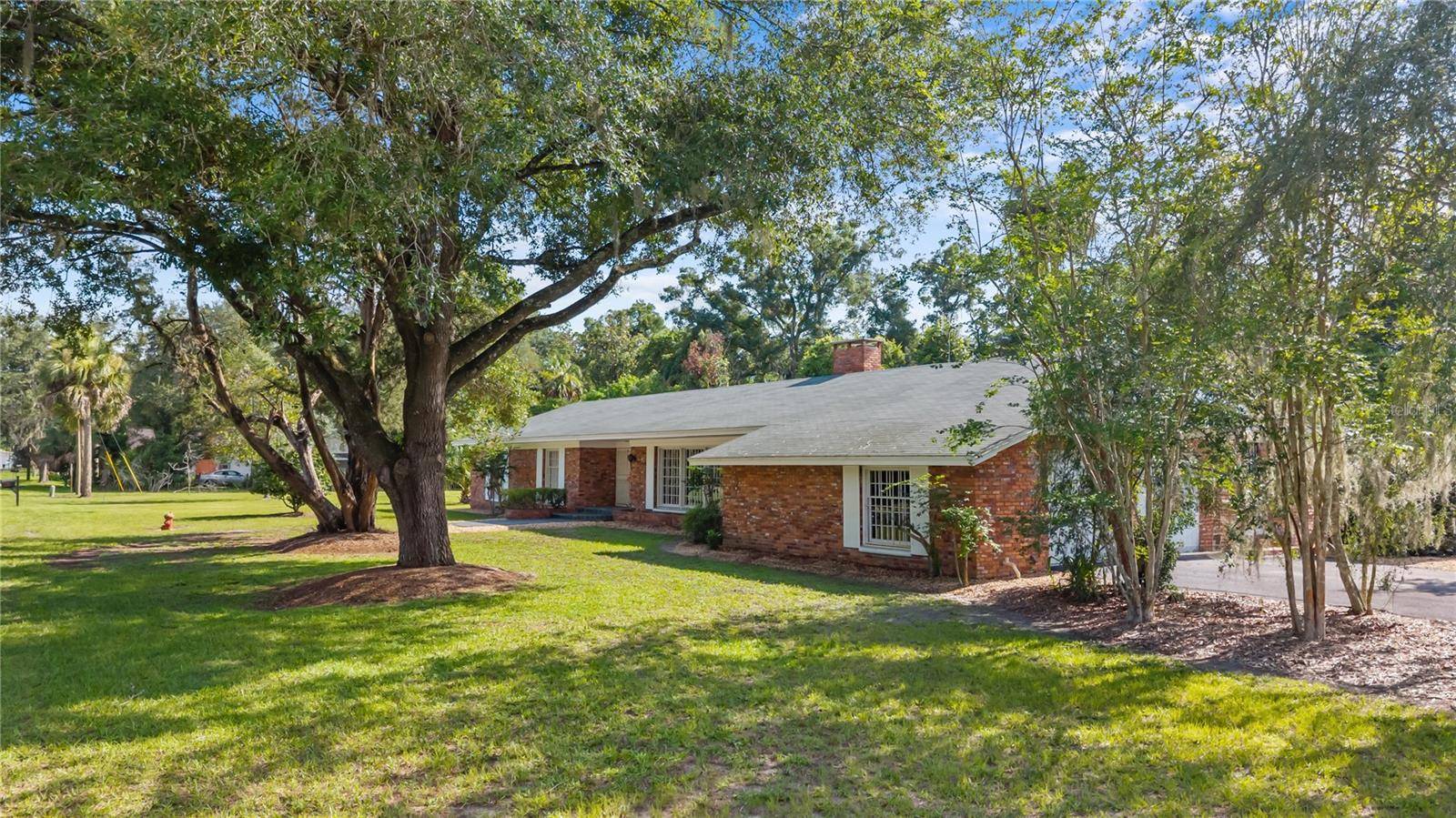 214 SE 2ND ST, Chiefland, FL 32626
