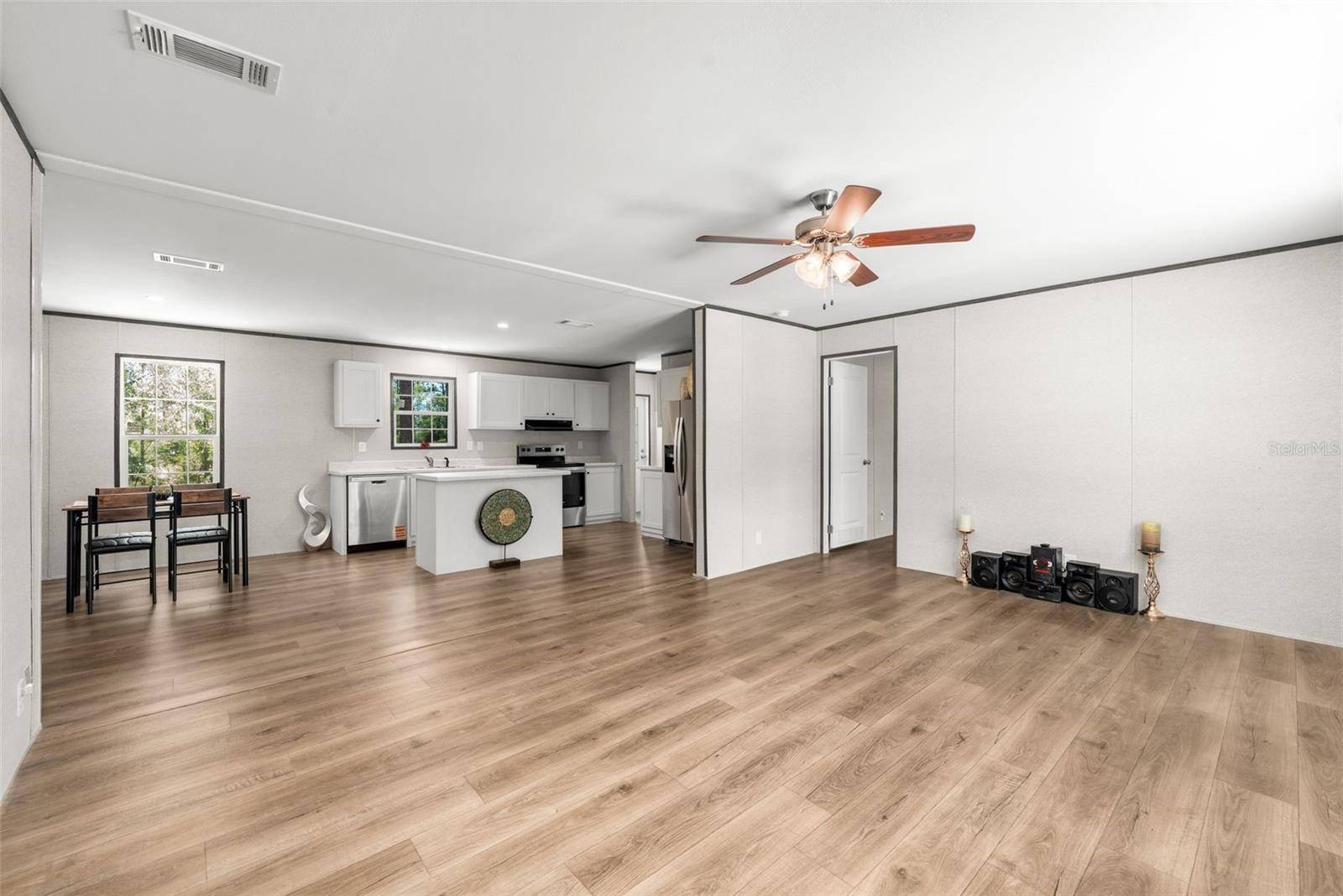 419 LILY TRL, Interlachen, FL 32148